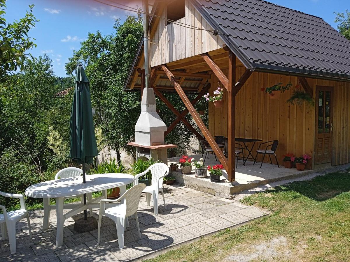 Kuca Za Odmor Lesnica Villa Brod na Kupi ภายนอก รูปภาพ